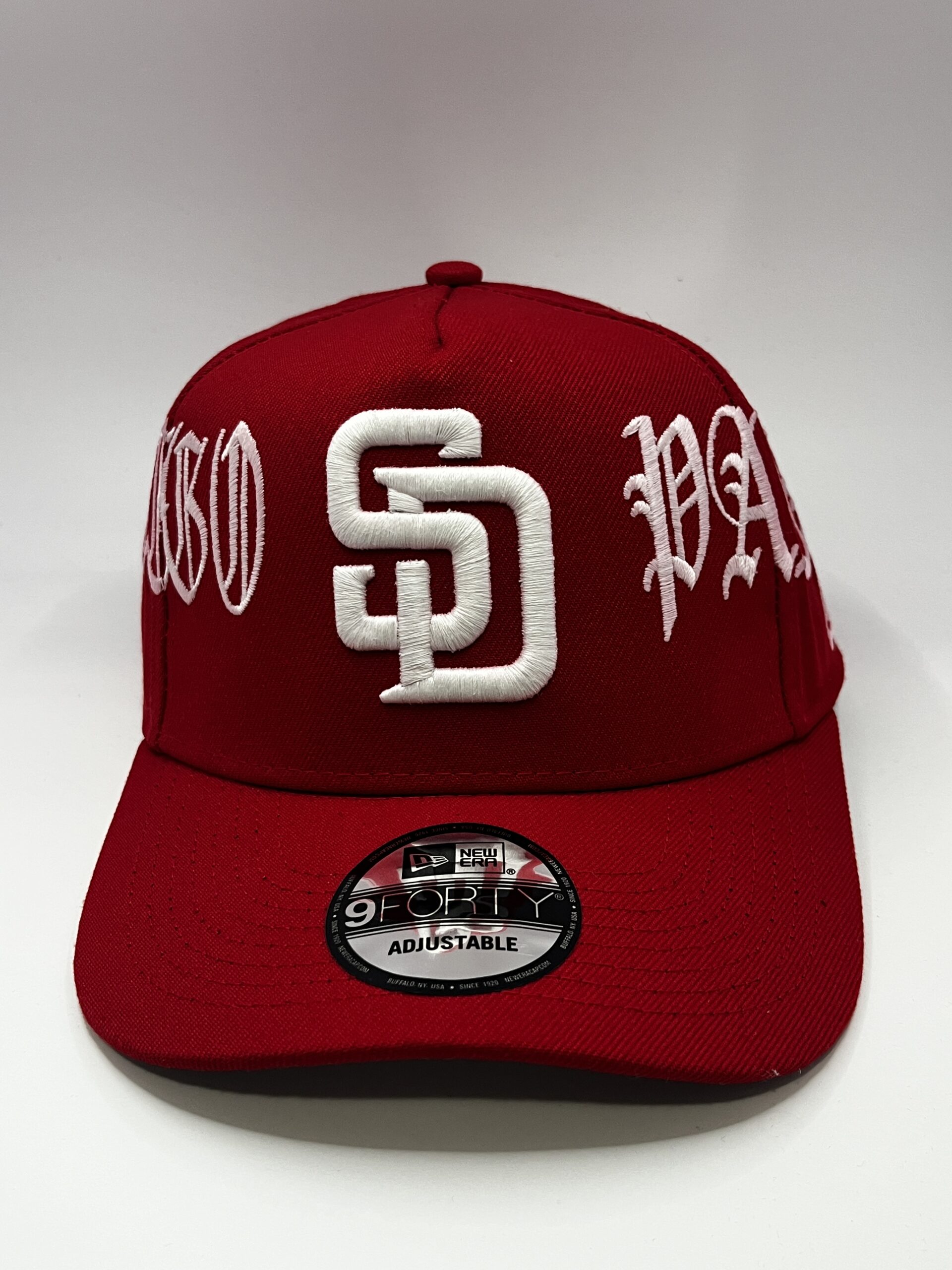 Gorra New Era 9FORTY San Diego Padres Roja Script Glow Ajustable - Image 2