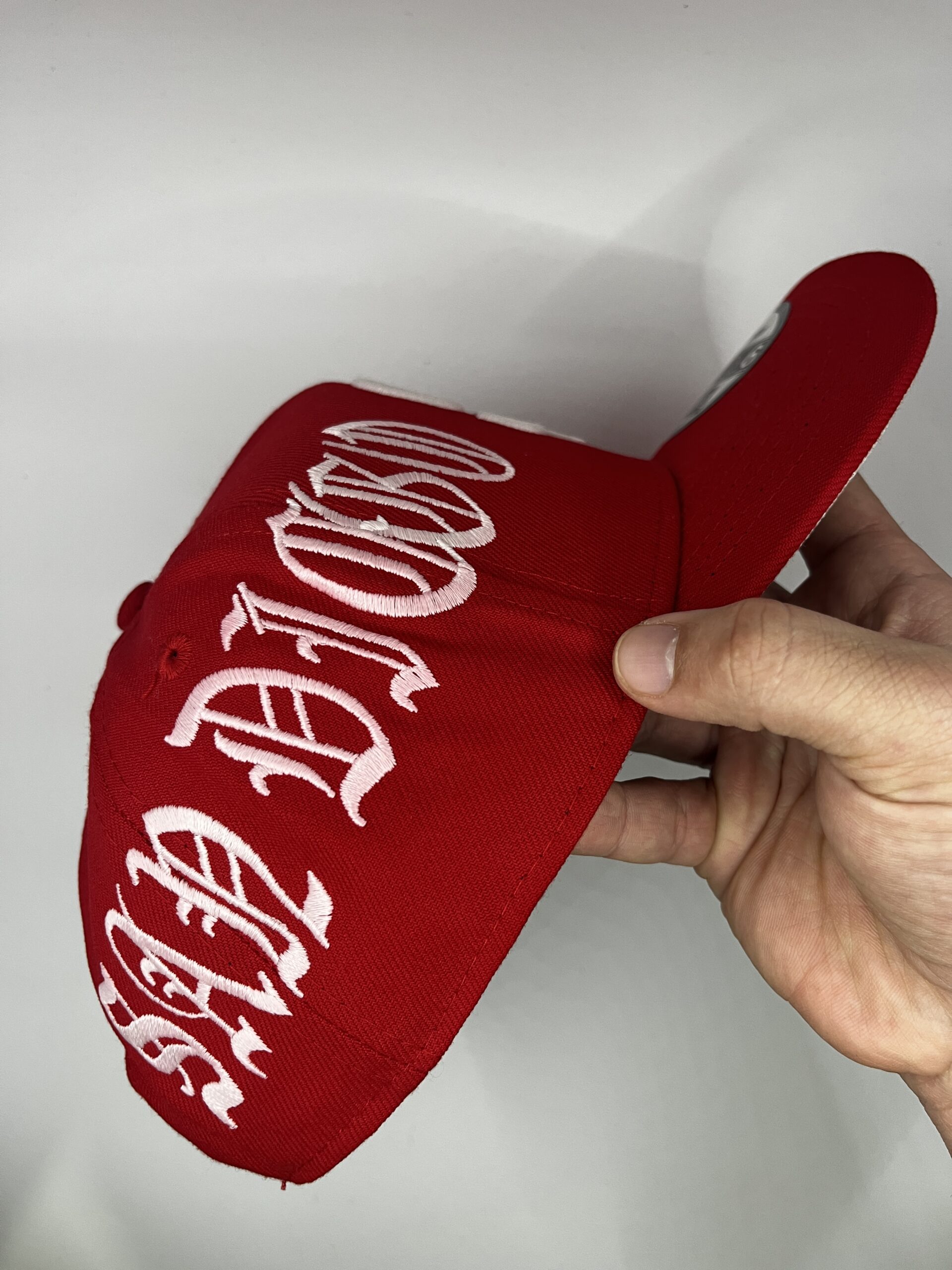 Gorra New Era 9FORTY San Diego Padres Roja Script Glow Ajustable - Image 4