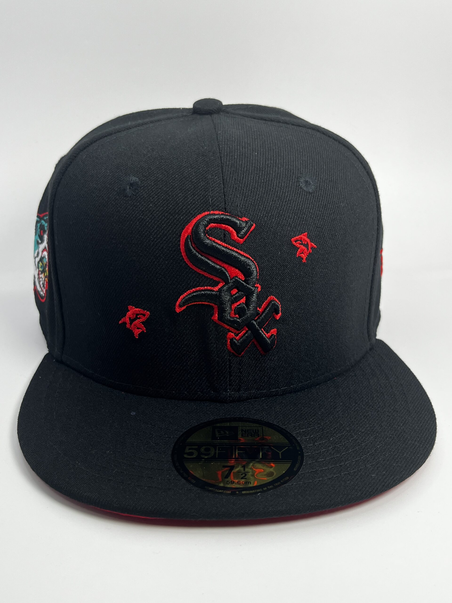 New Era 59FIFTY Chicago White Sox Negra Delfines y Tiburones Talla 7 1/2 - Image 2