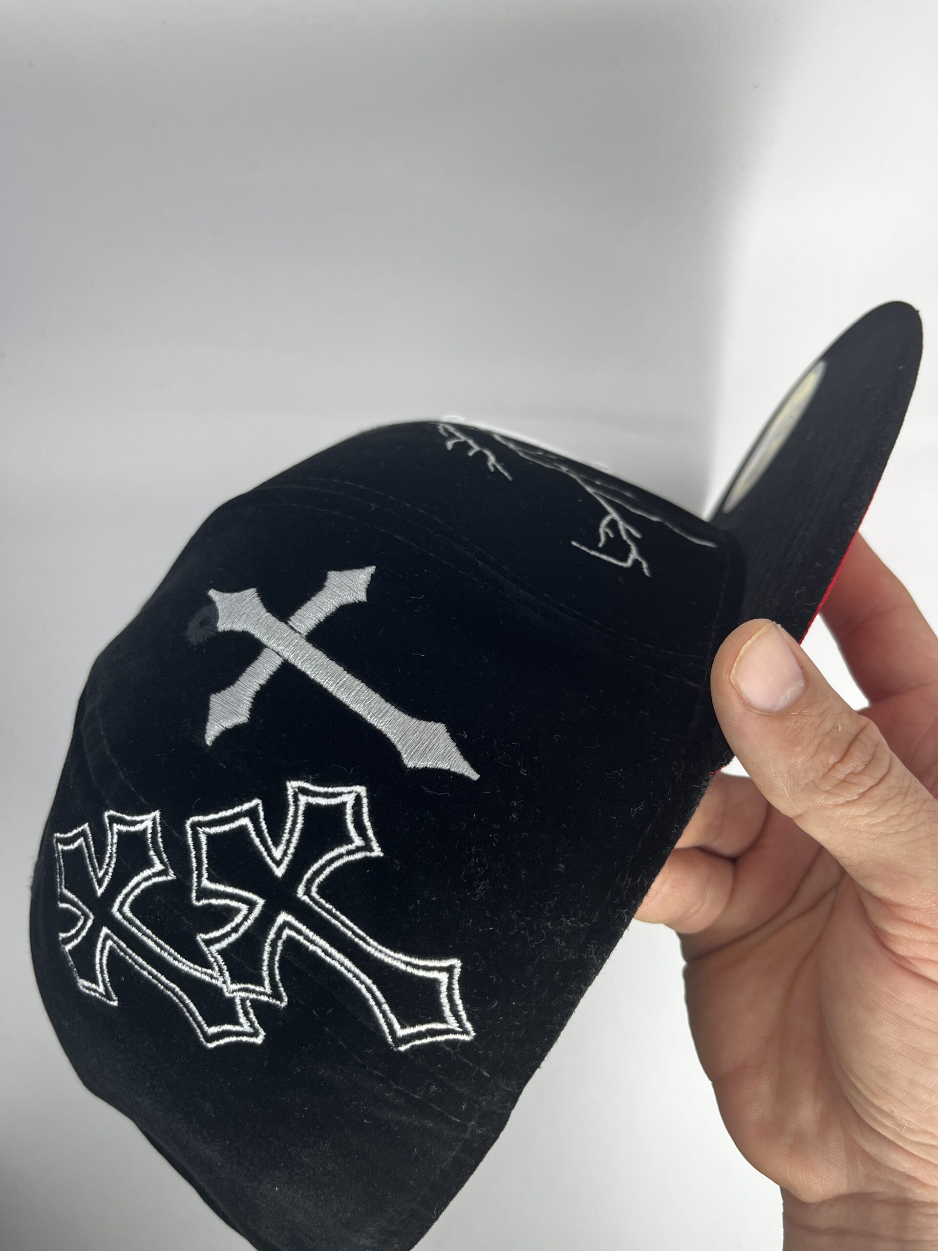 Gorra New Era 59FIFTY Los Angeles Dodgers Negra Terciopelo Rayos Talla 7 1/2 - Image 6