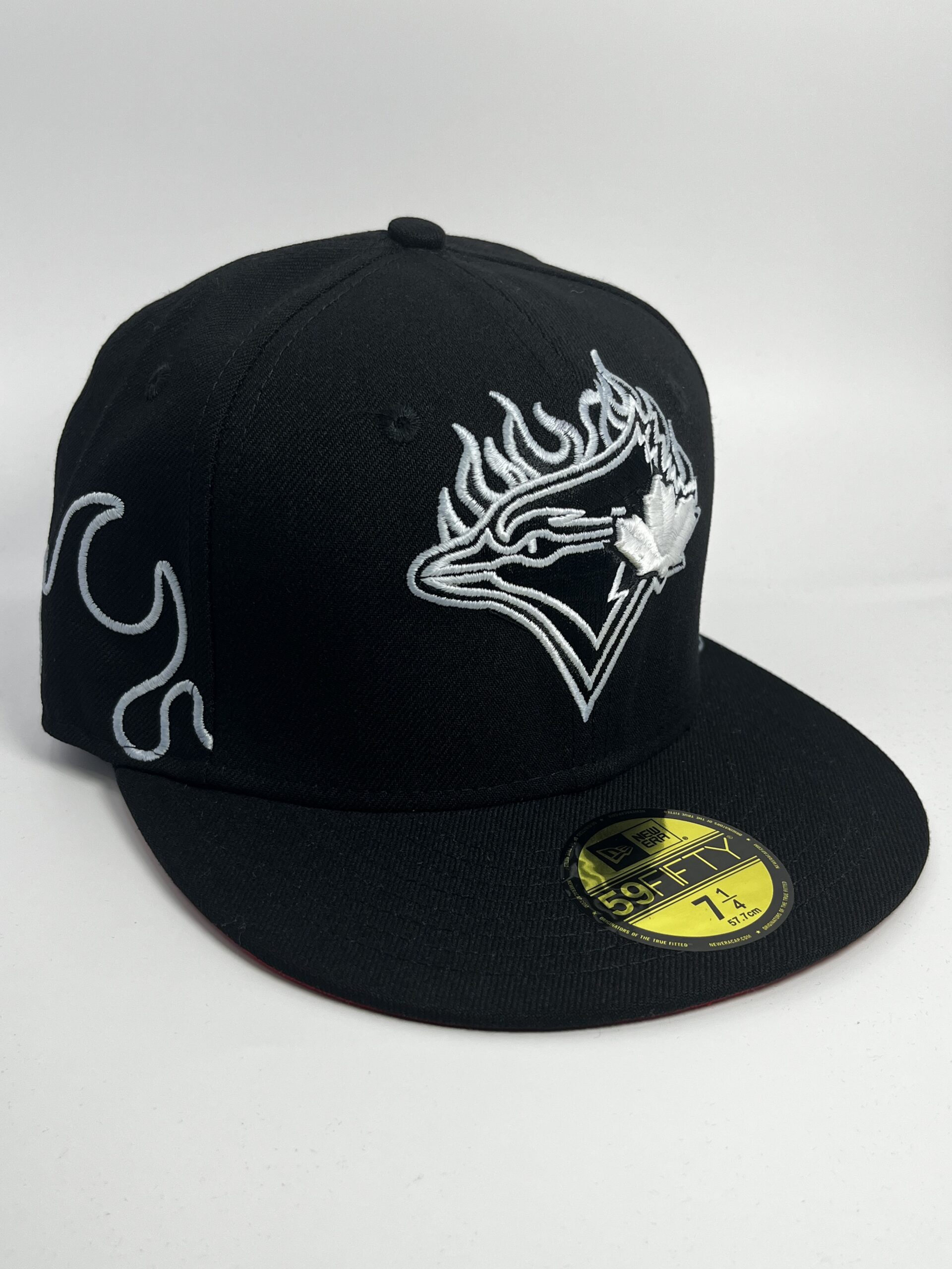 New Era 59FIFTY Toronto Blue Jays Negra Blanca Glow Llamas Talla 7 1/4
