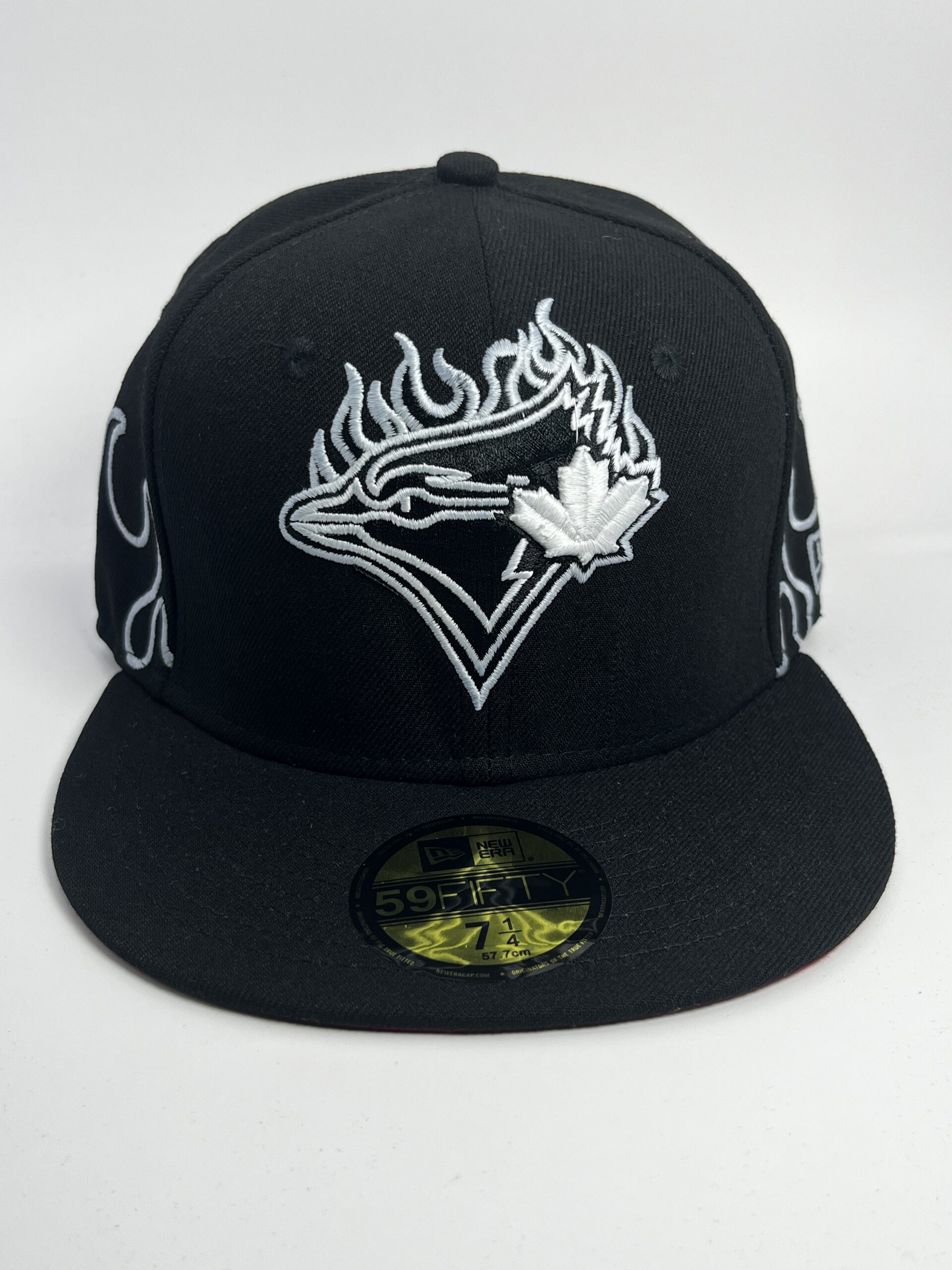 New Era 59FIFTY Toronto Blue Jays Negra Blanca Glow Llamas Talla 7 1/4 - Image 2
