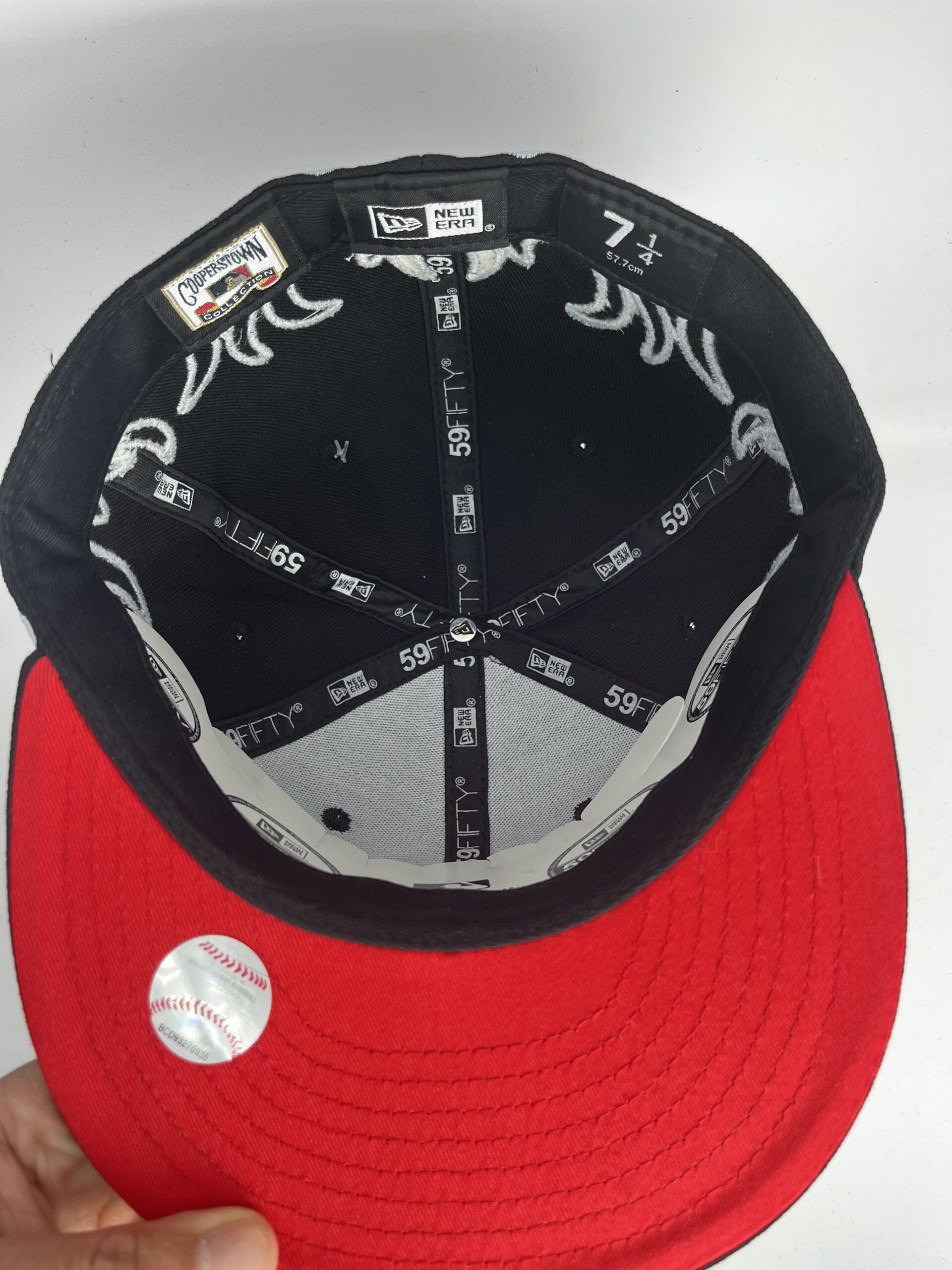 New Era 59FIFTY Toronto Blue Jays Negra Blanca Glow Llamas Talla 7 1/4 - Image 6