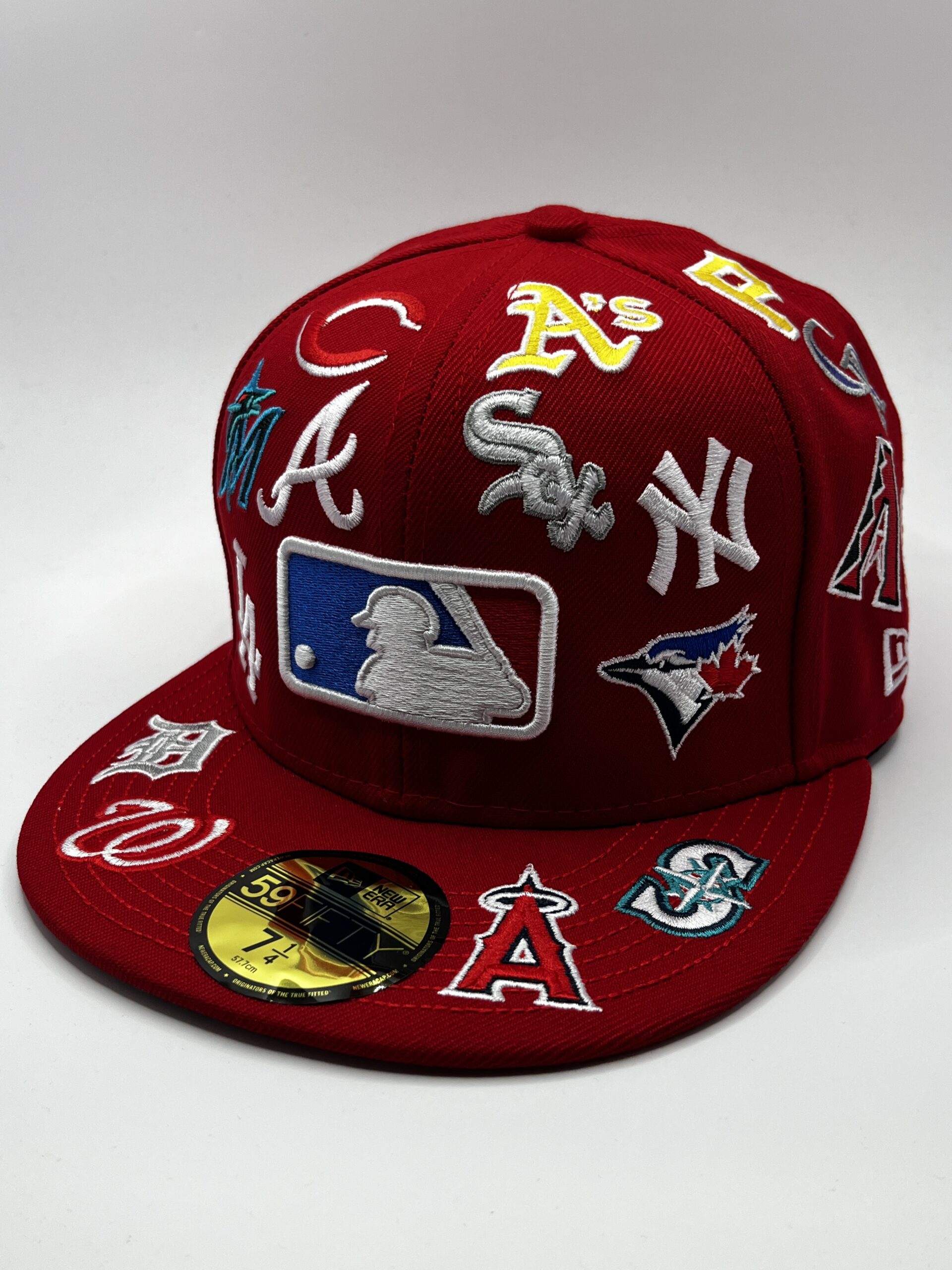 New Era 59FIFTY MLB All Over Roja Talla 7 1/4 - Image 3