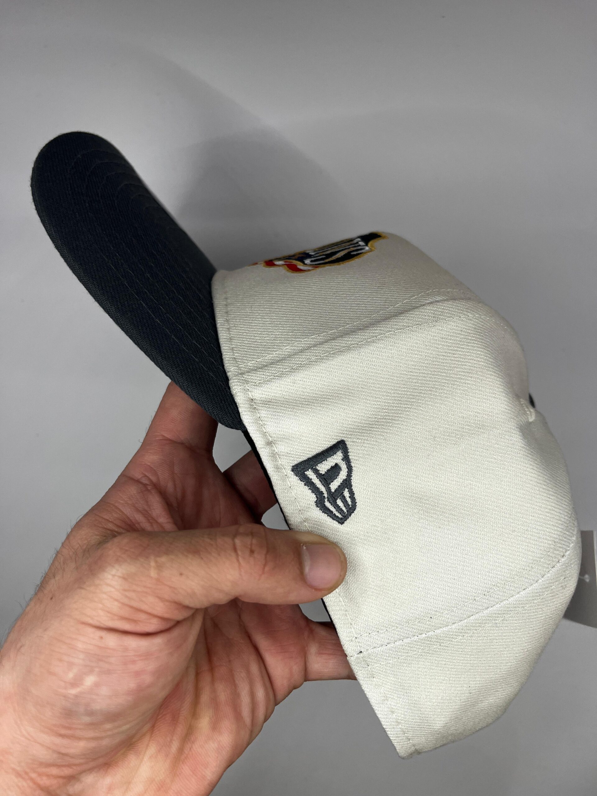 Gorra New Era 9FORTY Los Angeles Dodgers Gris World Series Champions 2025 Ajustable - Image 5