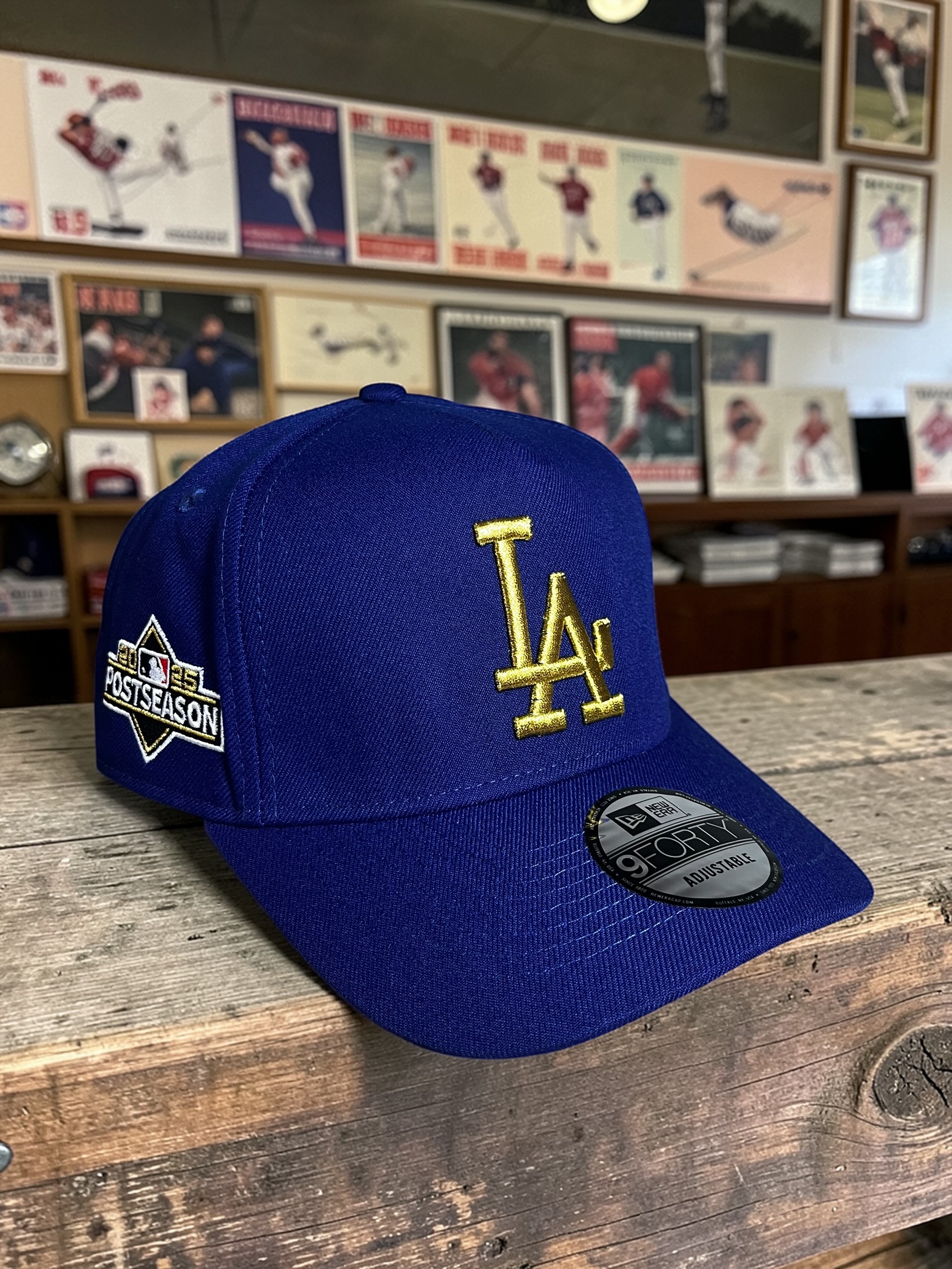 Gorra Los Angeles Dodgers Azul Marino 9FORTY Postseason 2025 Dorada