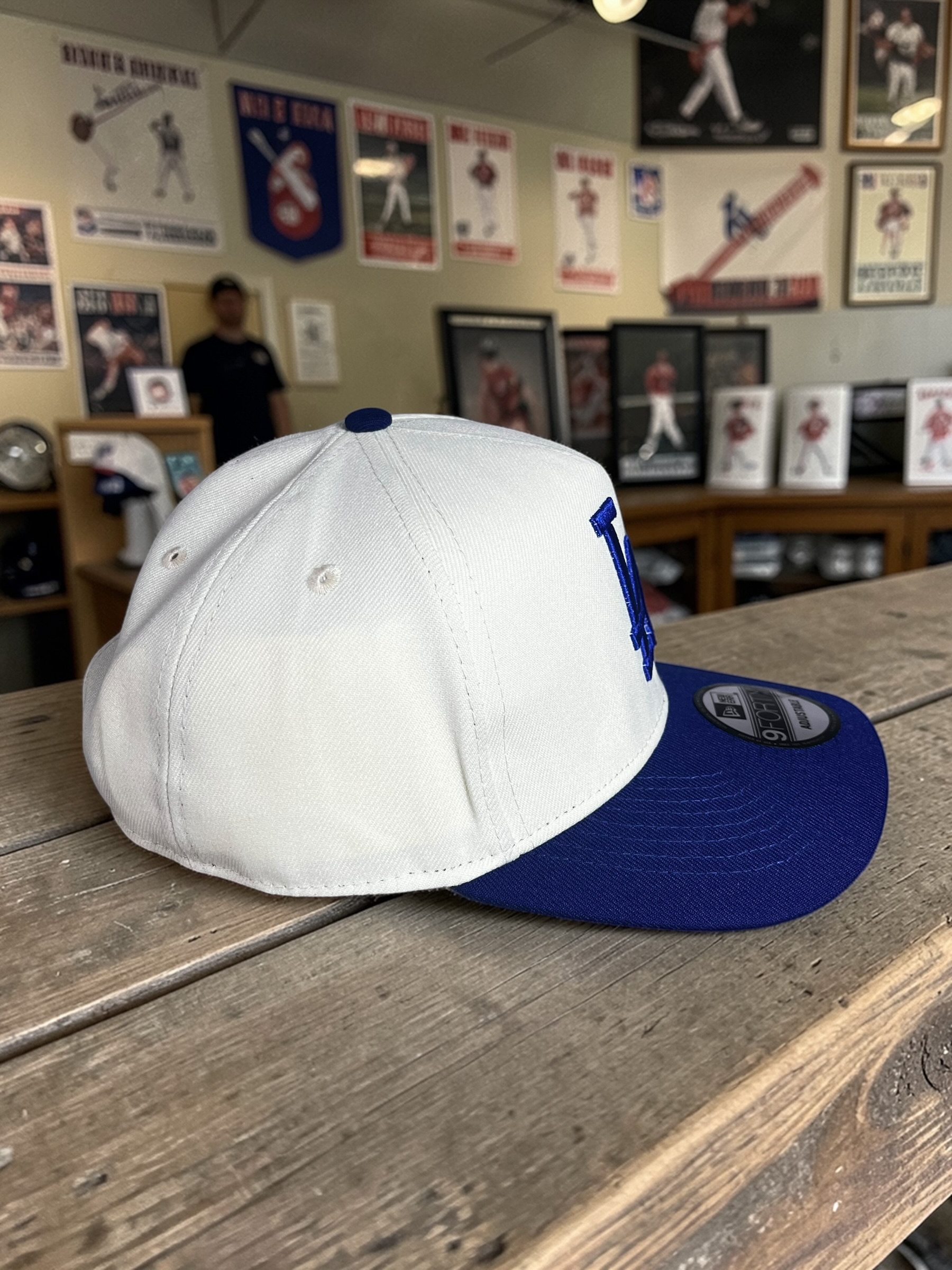 Gorra Los Angeles Dodgers Crema 9FORTY Clásica - Image 4