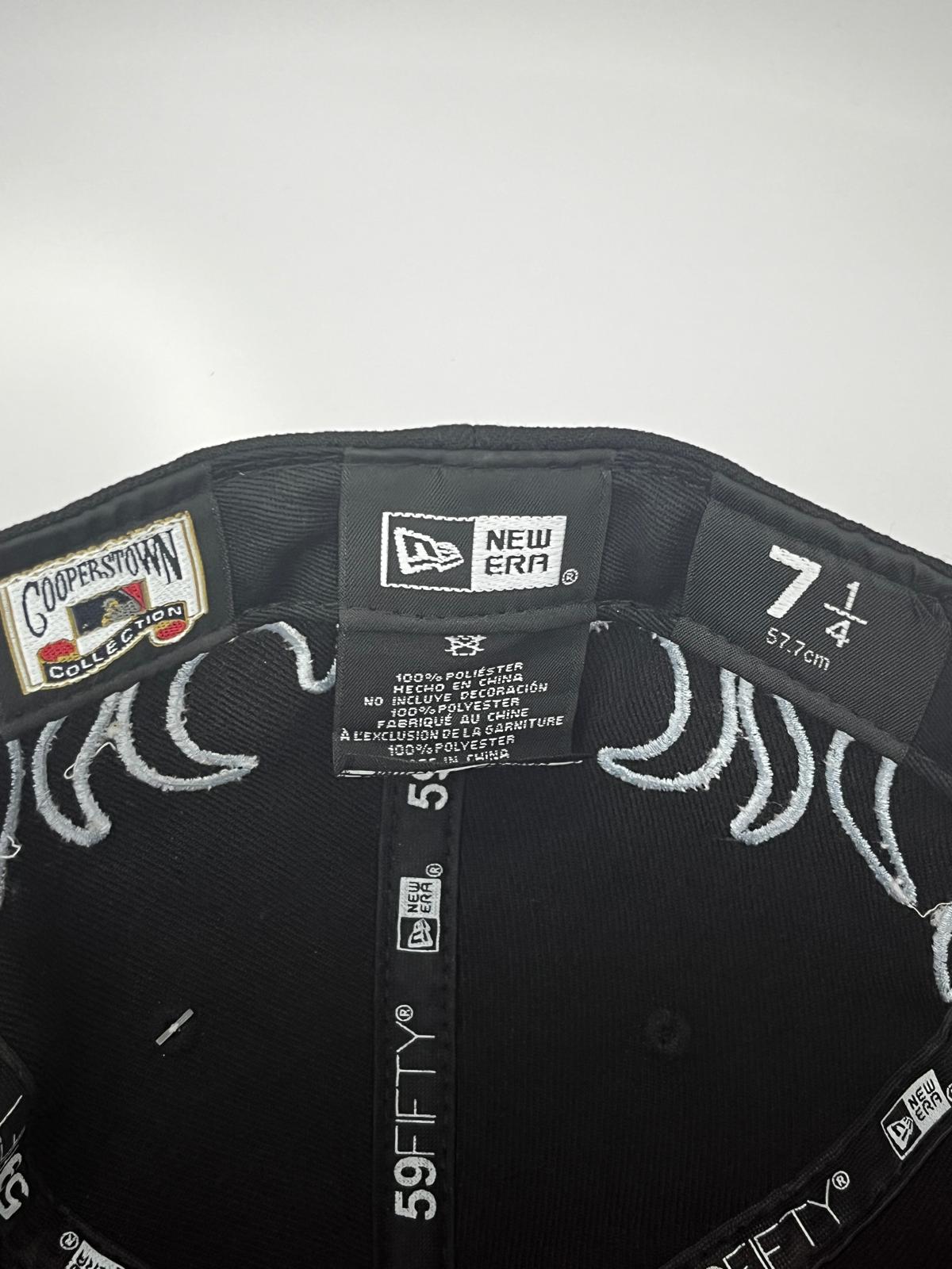 Gorra New Era 59FIFTY Los Ángeles Negra Glow - Image 8