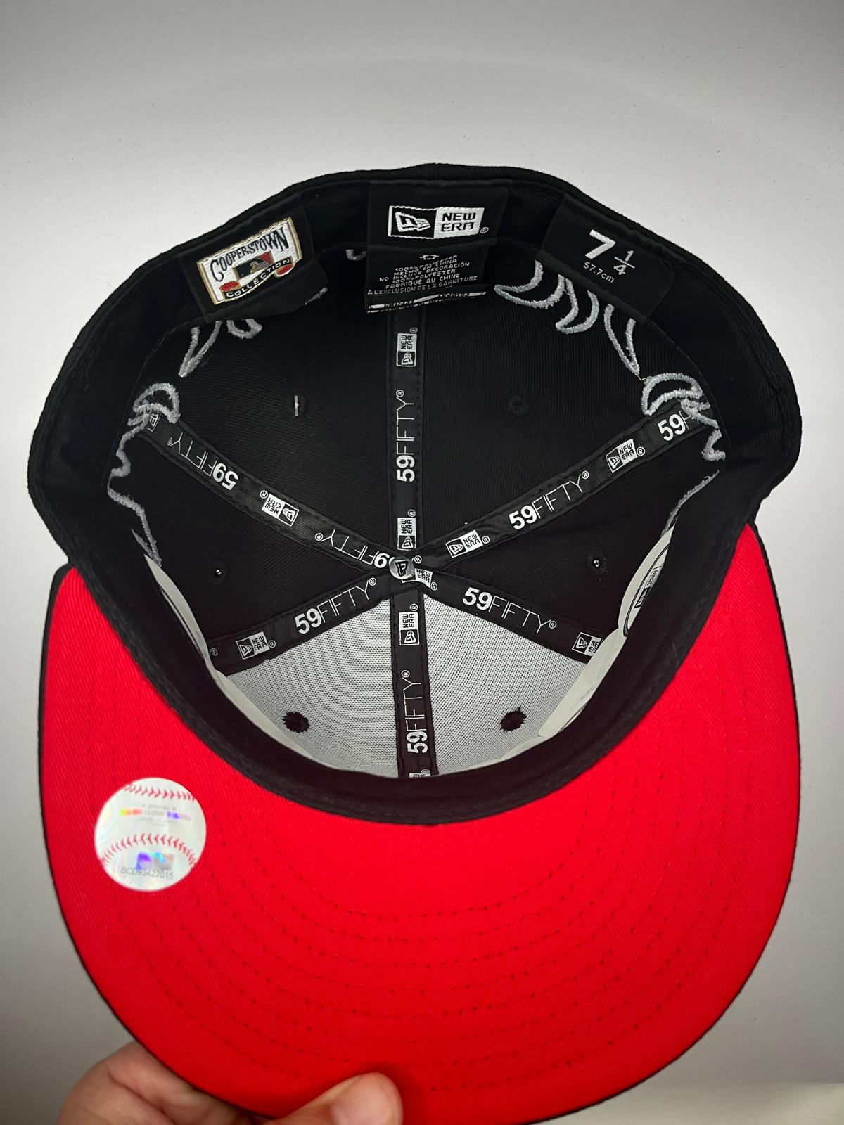 Gorra New Era 59FIFTY Los Ángeles Negra Glow - Image 7