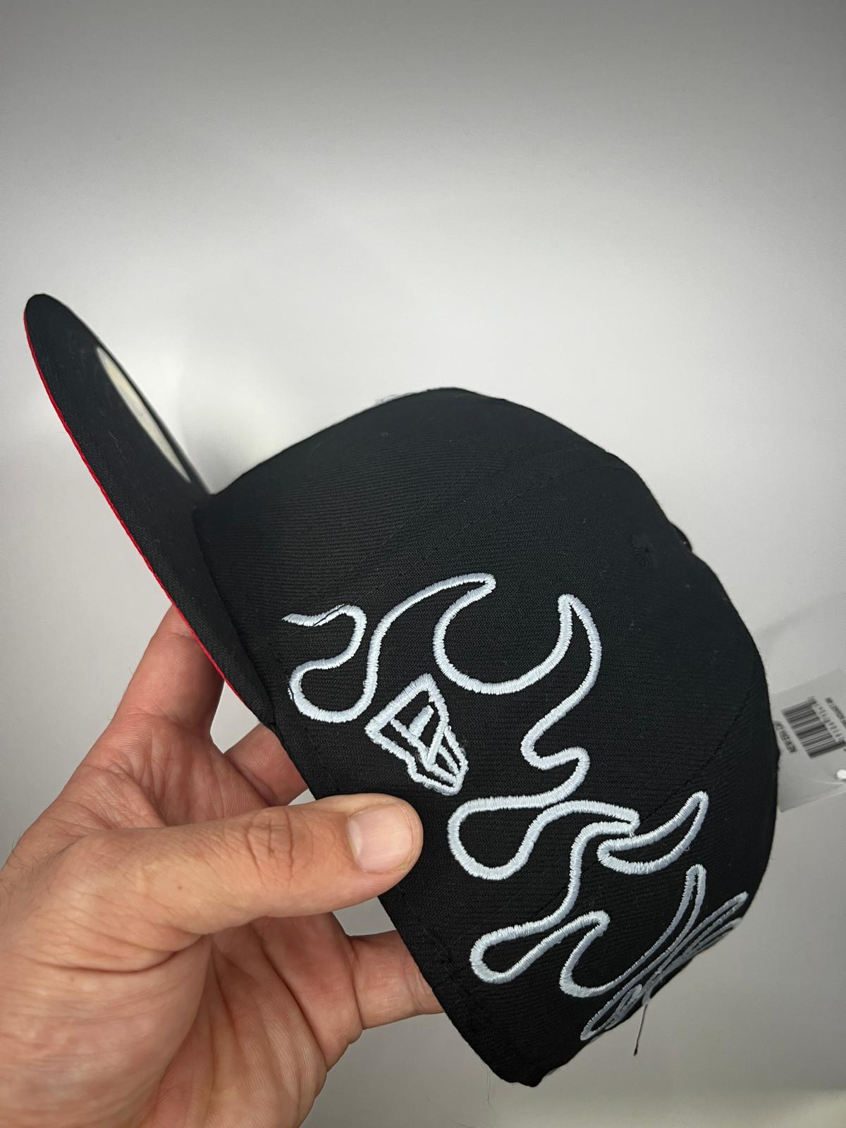 Gorra New Era 59FIFTY Los Ángeles Negra Glow - Image 6